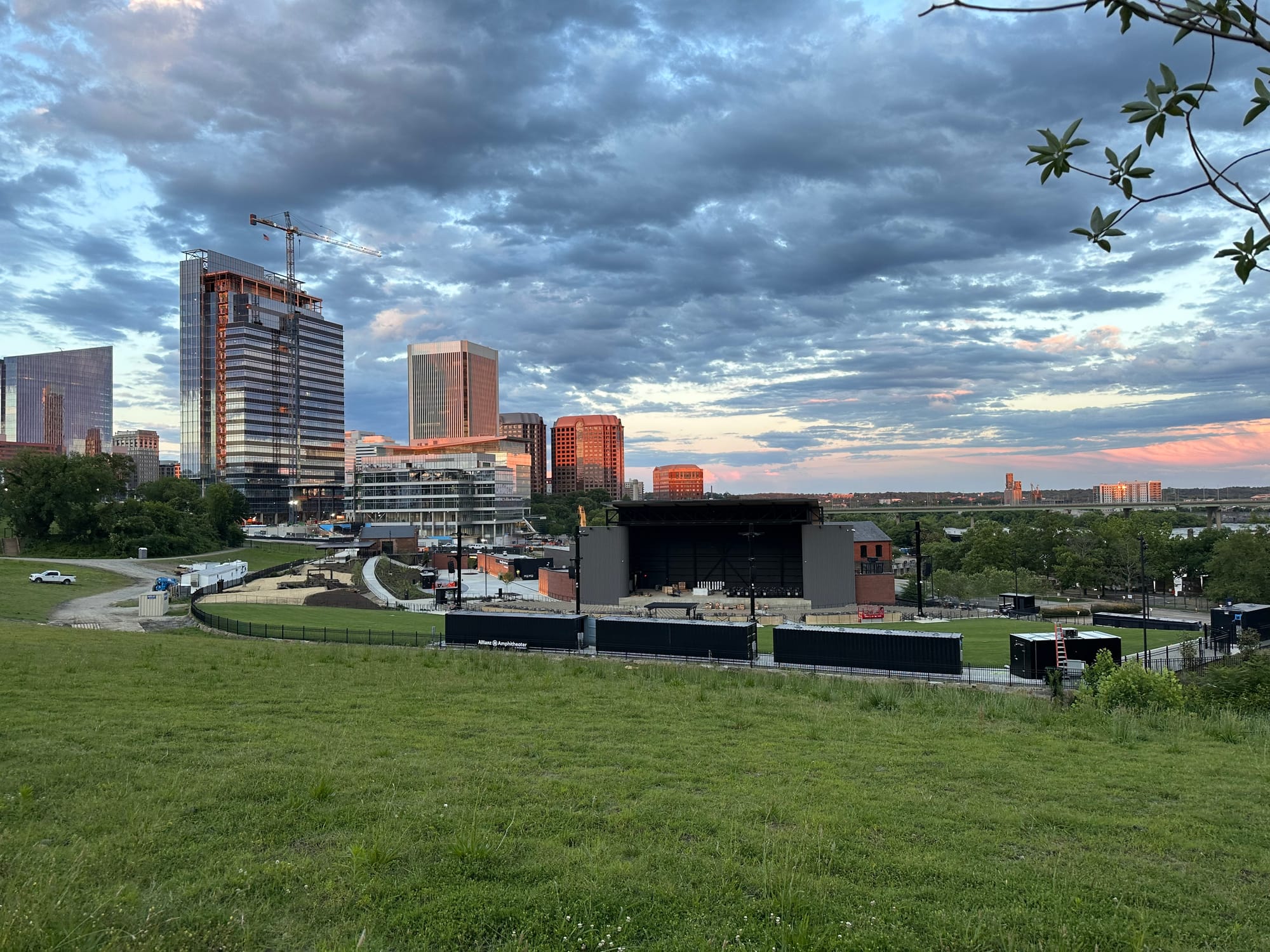 New amphitheater renews long-running debate over parking permits for Oregon Hill residents