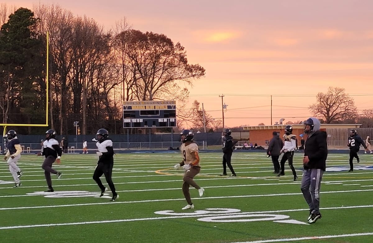 High school football preview: Varina, Huguenot are early favorites