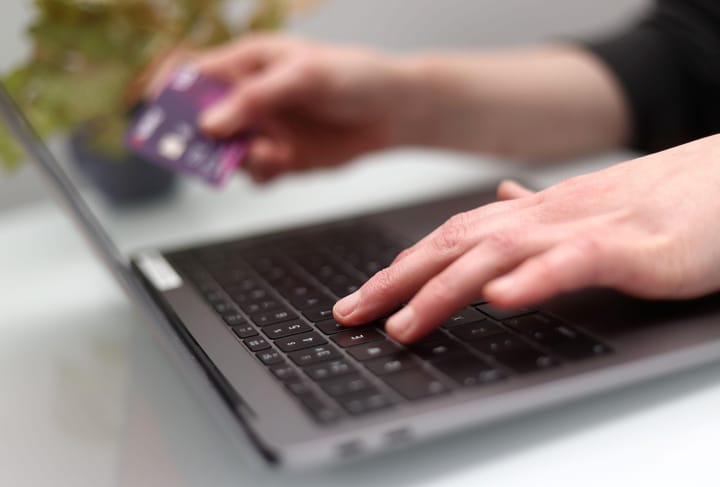 City warns of online scammers impersonating government officials